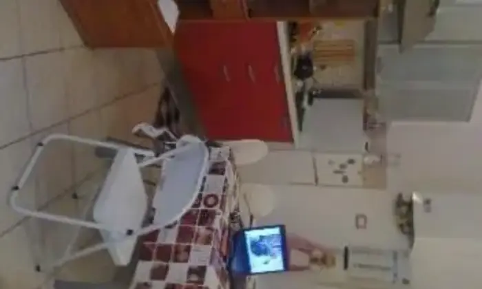 Rexer-Terni-APPARTAMENTO-DI-mq-in-centro-SALONE