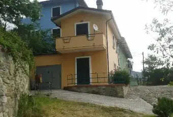 Rexer-Nocera-Umbra-Casa-indipendente-su-due-livelli-ALTRO