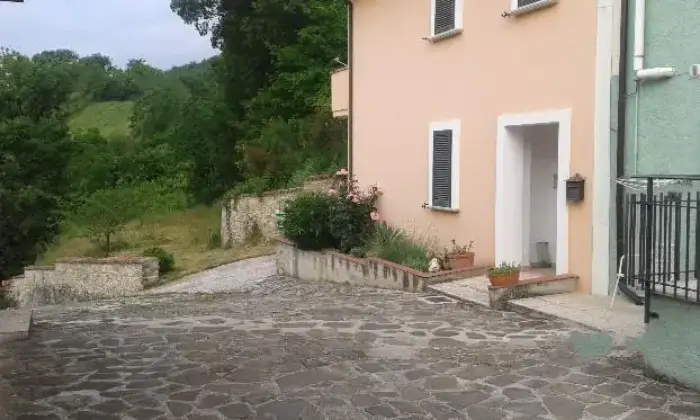 Rexer-Nocera-Umbra-Casa-indipendente-su-due-livelli-ALTRO