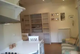 Rexer-Roma-Arredato-con-charme-a-Roma-San-Giovanni-ristrutturato-CUCINA