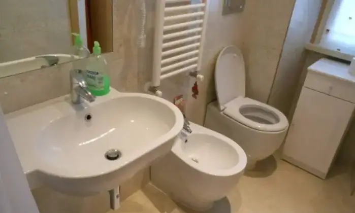 Rexer-Roma-Arredato-con-charme-a-Roma-San-Giovanni-ristrutturato-BAGNO