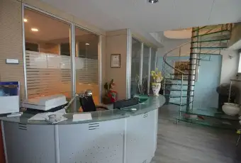 Rexer-roma-Ufficio-centro-medico-commerciale-affittasi-completamente-messo-a-nuovo-SALONE