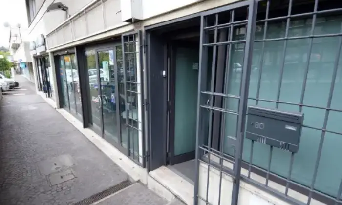Rexer-roma-Ufficio-centro-medico-commerciale-affittasi-completamente-messo-a-nuovo-SALONE
