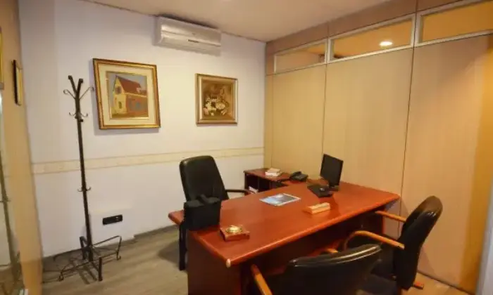 Rexer-roma-Ufficio-centro-medico-commerciale-affittasi-completamente-messo-a-nuovo-SALONE