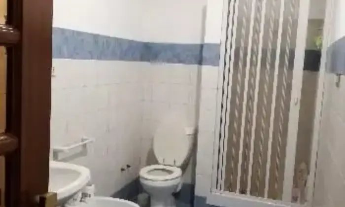 Rexer-Catania-Posto-letto-zona-corso-Sicilia-BAGNO