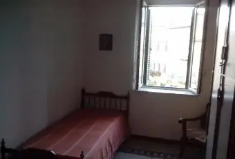 Rexer-Ischia-di-Castro-Affitto-di-trilocale-in-piazza-Immacolata-snc-Ischia-di-Castro-CAMERA-DA-LETTO