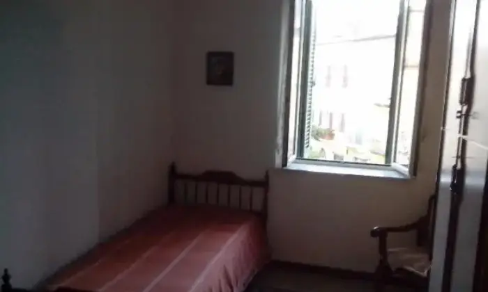 Rexer-Ischia-di-Castro-Affitto-di-trilocale-in-piazza-Immacolata-snc-Ischia-di-Castro-CAMERA-DA-LETTO