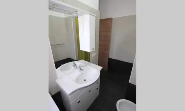 Rexer-Roma-Appartamento-moderno-zona-romanina-torvergata-BAGNO
