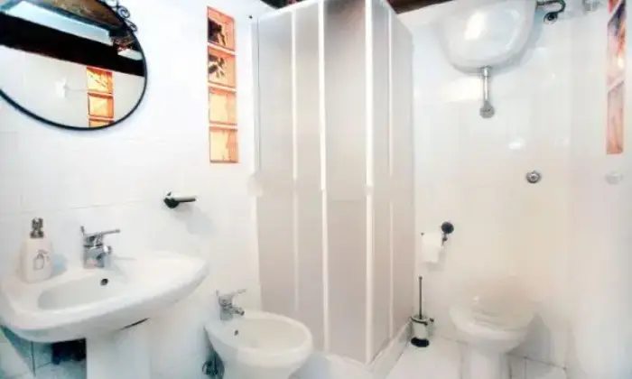 Rexer-Pescorocchiano-Affitto-di-bilocale-in-via-Della-Fonte-Pescorocchiano-mese-BAGNO