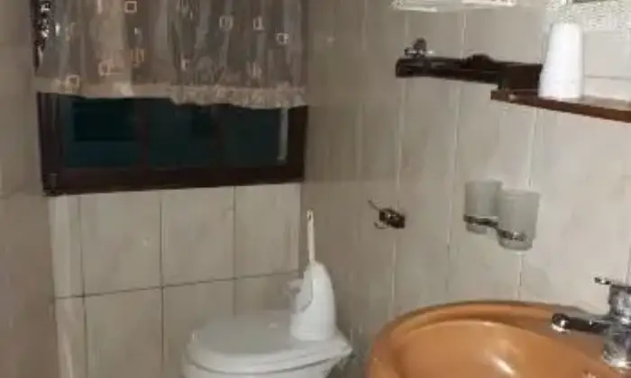 Rexer-Allumiere-Monolocale-appena-ristrutturato-BAGNO