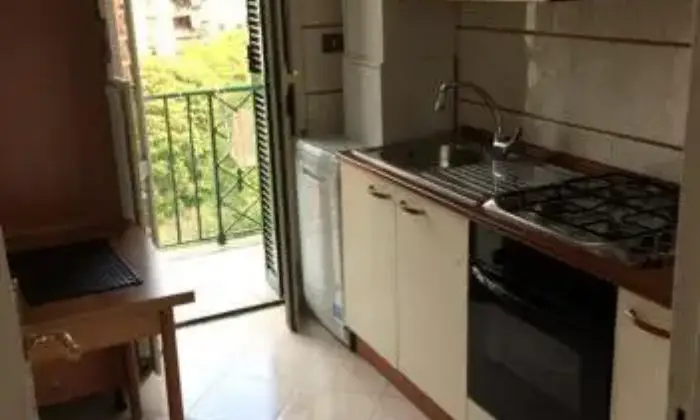 Rexer-Roma-Appartamento-a-Roma-zona-san-giovanni-CUCINA