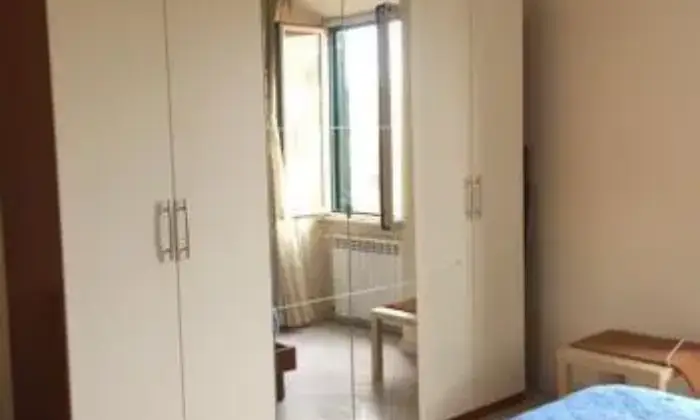 Rexer-Roma-Appartamento-a-Roma-zona-san-giovanni-CAMERA-DA-LETTO