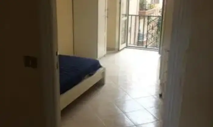 Rexer-Roma-Appartamento-a-Roma-zona-san-giovanni-CAMERA-DA-LETTO