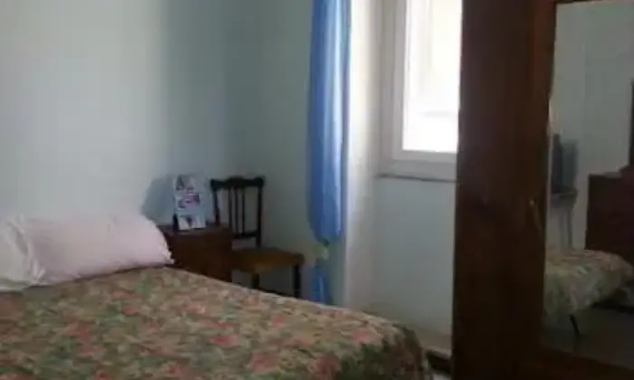 Rexer-Vitorchiano-Vitorchiano-centro-storico-CAMERA-DA-LETTO