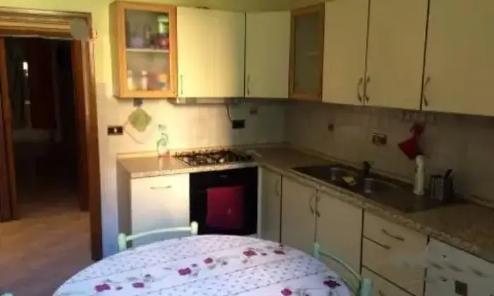 Rexer-Viterbo-Camera-per-studenti-porta-romana-CUCINA