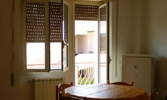 Rexer-Guidonia-Montecelio-Delizioso-bilocale-CUCINA