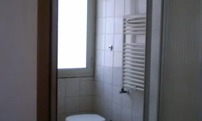 Rexer-Guidonia-Montecelio-Delizioso-bilocale-BAGNO