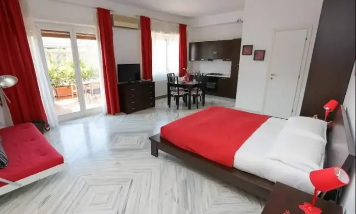 Rexer-Roma-Monolocale-Attico-San-Pietro-disponibile-solo-dal-all-CAMERA-DA-LETTO