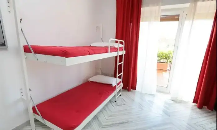 Rexer-Roma-Monolocale-Attico-San-Pietro-disponibile-solo-dal-all-CAMERA-DA-LETTO
