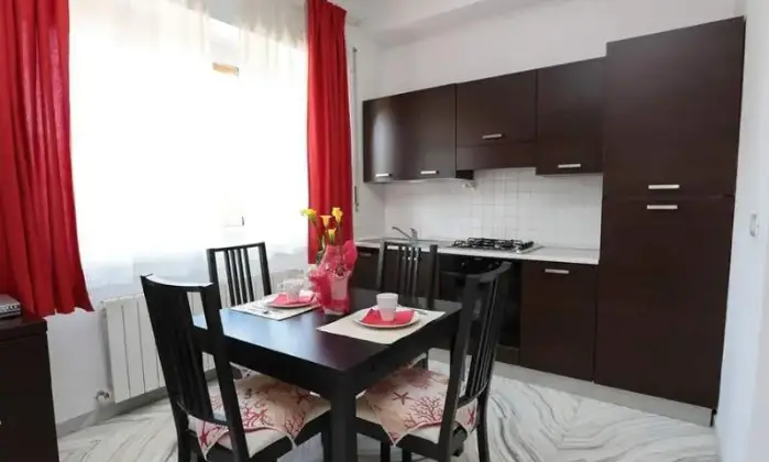 Rexer-Roma-Monolocale-Attico-San-Pietro-disponibile-solo-dal-all-CUCINA