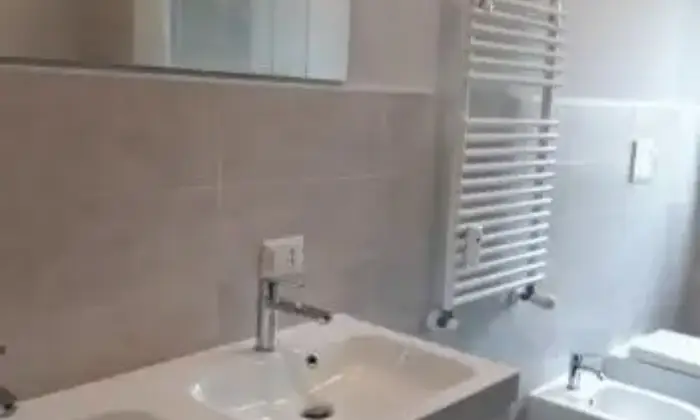 Rexer-ROMA-Camilluccia-Gemelli-camere-doppi-servizi-BAGNO