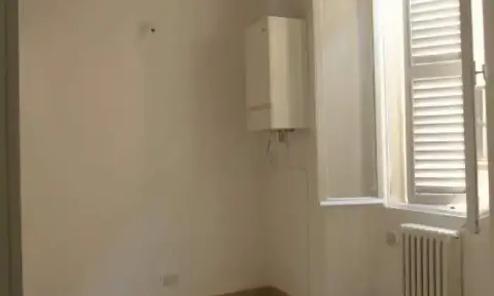 Rexer-Rieti-Trilocale-ristrutturato-centro-storico-uso-ufficio-ALTRO
