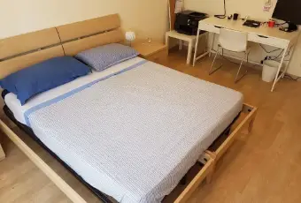 Rexer-Roma-Ampia-stanza-singola-CAMERA-DA-LETTO