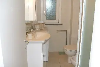Rexer-Castagneto-Carducci-Appartamento-con-terrazza-panoramica-BAGNO