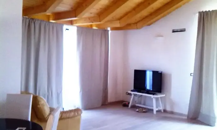 Rexer-Bologna-Appartamento-all-inclusive-fino-a-sei-persone-SALONE