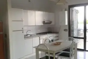 Rexer-Castel-Volturno-Appartamento-in-pineta-mare-CUCINA