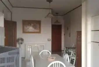 Rexer-Castel-Volturno-Appartamento-in-pineta-mare-CUCINA
