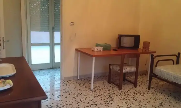 Rexer-Catania-Camera-singola-per-studente-o-lavoratore-SALONE