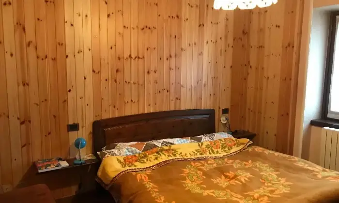 Rexer-Castione-della-Presolana-Appartamento-sotto-la-Regina-delle-Orobie-CAMERA-DA-LETTO