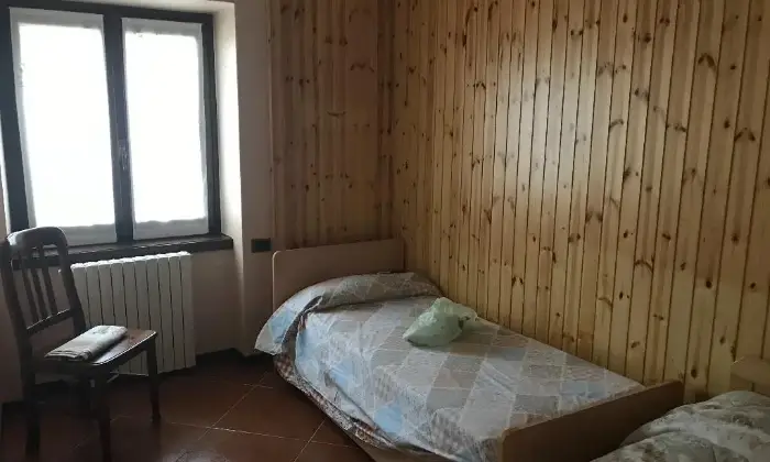 Rexer-Castione-della-Presolana-Appartamento-sotto-la-Regina-delle-Orobie-CAMERA-DA-LETTO