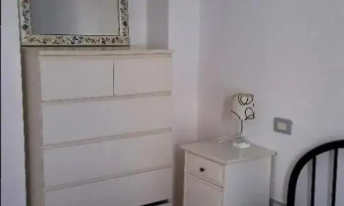 Rexer-Mondov-Bilocale-arredato-A-CAMERA-DA-LETTO