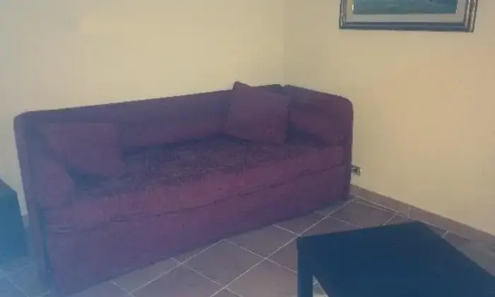 Rexer-Roma-Affitto-di-casa-indipendente-in-via-Cassia-Tomba-di-Nerone-Roma-SALONE