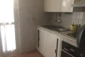 Rexer-Roma-Affitto-di-casa-indipendente-in-via-Cassia-Tomba-di-Nerone-Roma-CUCINA