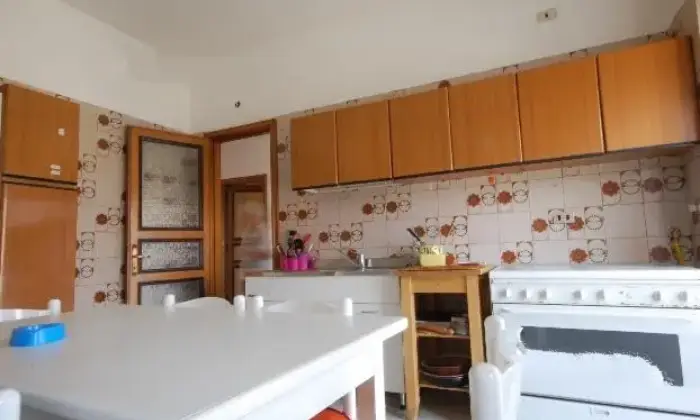 Rexer-LAquila-Propriet-spaziosa-e-luminosa-CUCINA