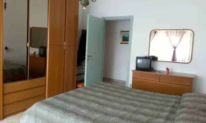 Rexer-Roma-camere-per-studenti-CAMERA-DA-LETTO