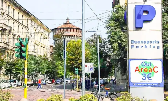 Rexer-Milano-Box-auto-in-Foro-Buonaparte-ALTRO