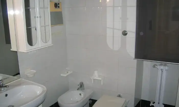 Rexer-Foggia-Trilocale-arredato-BAGNO