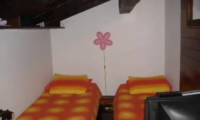 Rexer-Aprica-Casa-con-paesaggio-mozzafiato-CAMERA-DA-LETTO