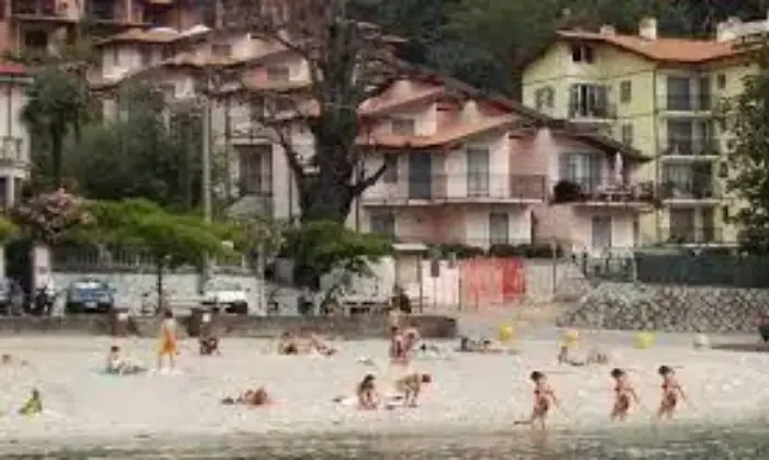Rexer-Leggiuno-Monolocale-panoramico-BAGNO