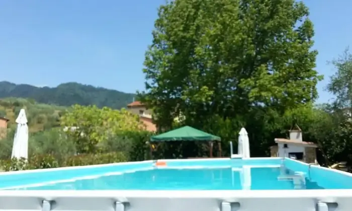 Rexer-Lucca-Appartamento-mansardato-GIARDINO