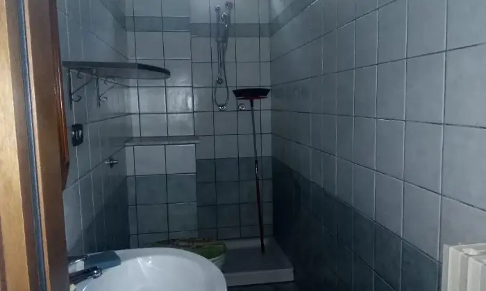 Rexer-MontecatiniTerme-Bilocale-arredato-BAGNO