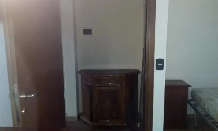 Rexer-MontecatiniTerme-Bilocale-arredato-CAMERA-DA-LETTO