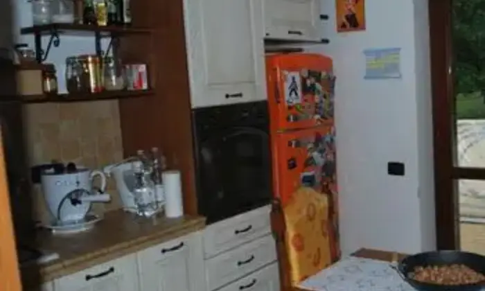 Rexer-Monte-Porzio-Catone-Trilocale-in-villa-CUCINA