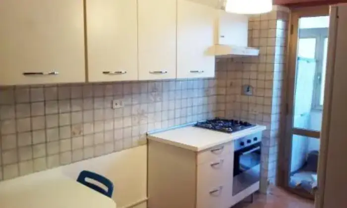Rexer-Roma-Camera-per-studentesselavoratrici-CUCINA