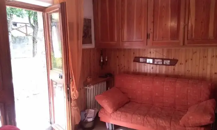Rexer-Bardonecchia-Bilocale-arredato-SALONE