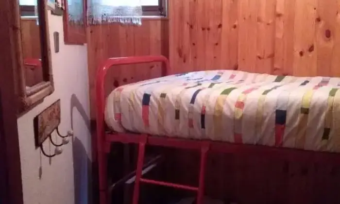 Rexer-Bardonecchia-Bilocale-arredato-CAMERA-DA-LETTO